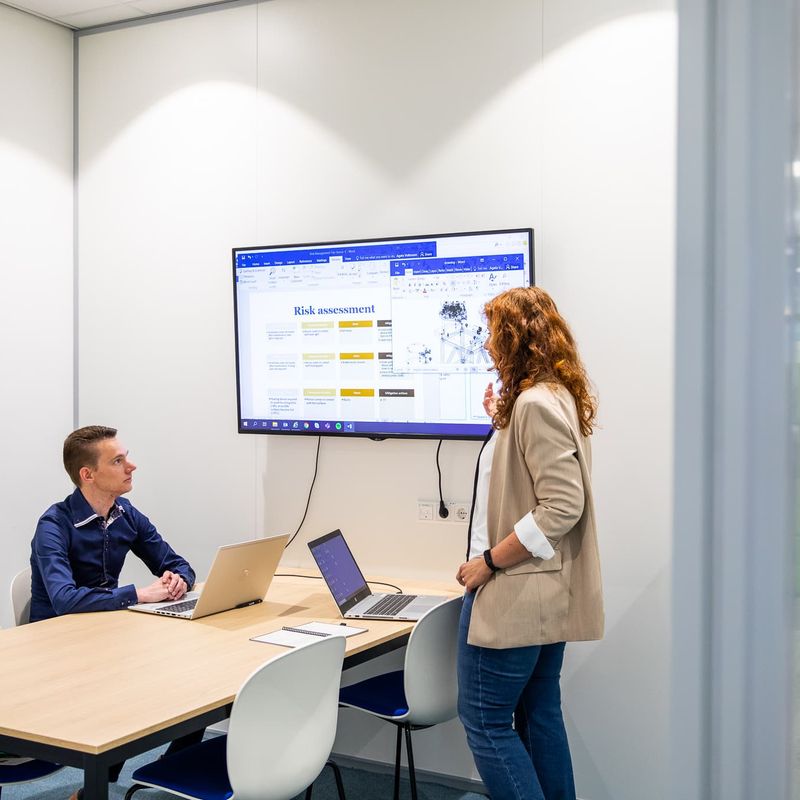 Cards-Mechanics-reliability