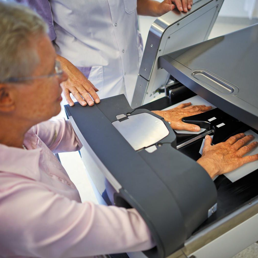Handscan_foto oma_1